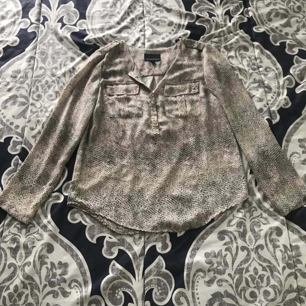 Business casual top